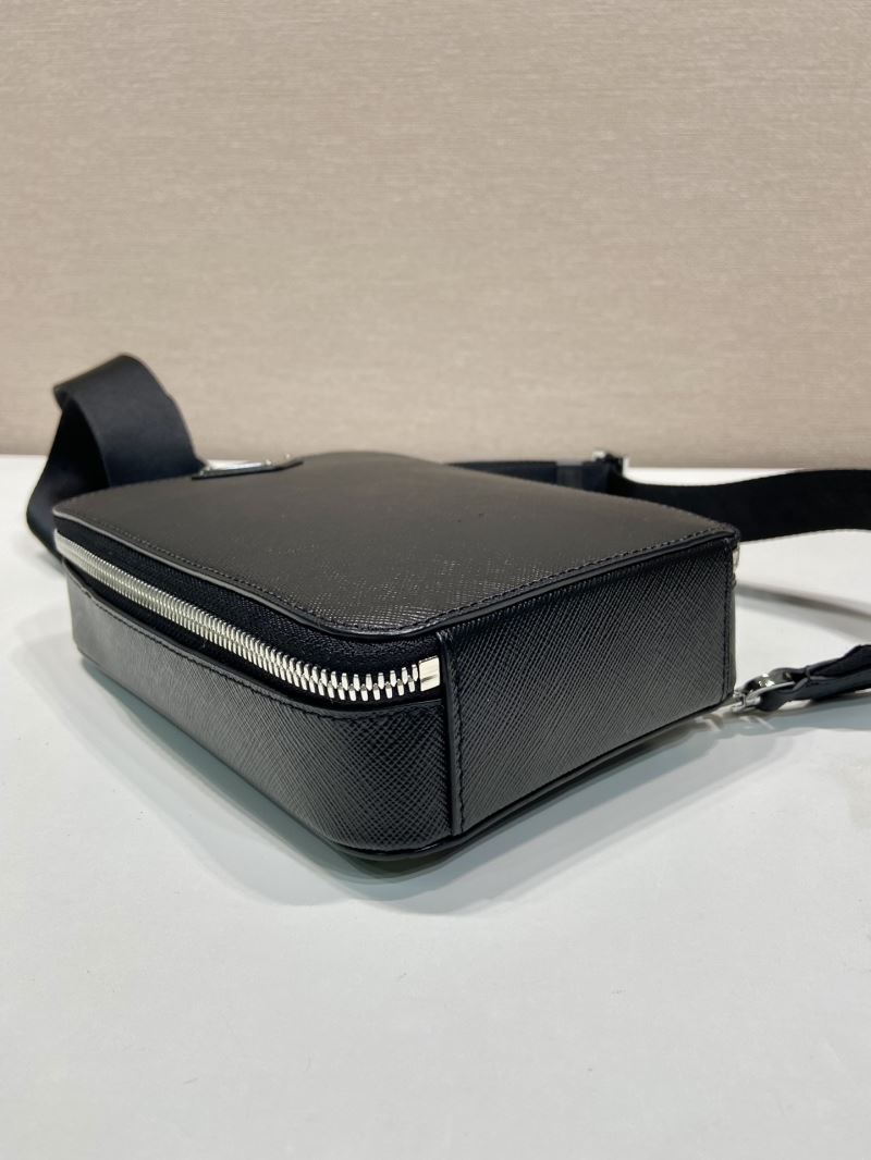 Pra*a waist chest packs